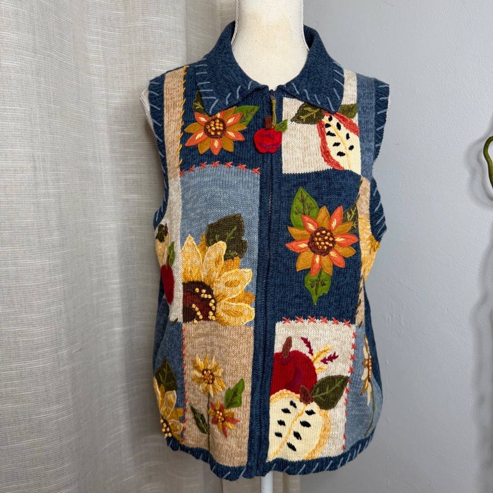 Tiara International Sweater Vest Patchwork Sunflower Apple Fall Harvest Medium